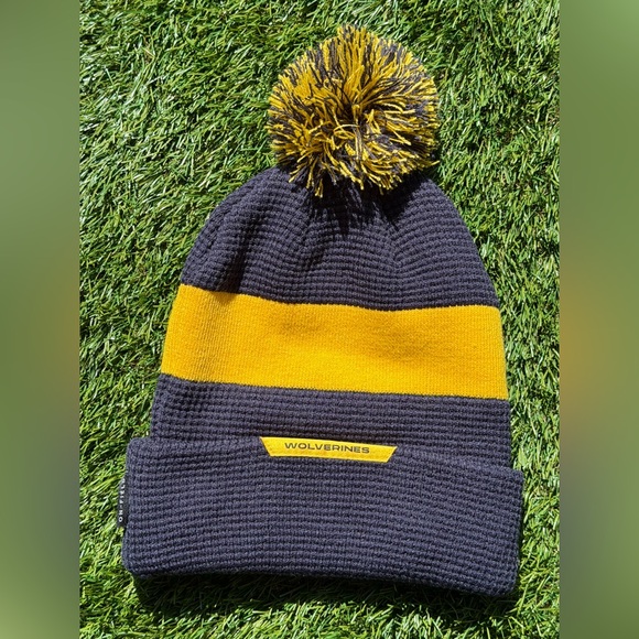 One Size Jordan Brand Michigan Wolverines Sideline Team On Field Hat W Pom - Picture 7 of 10